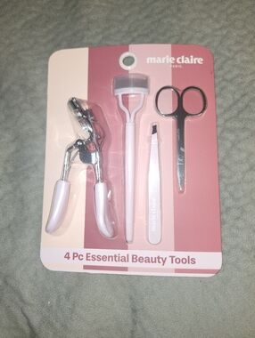 Pink 4-Piece Essential Beauty Tools Kit - Women Bath & Body